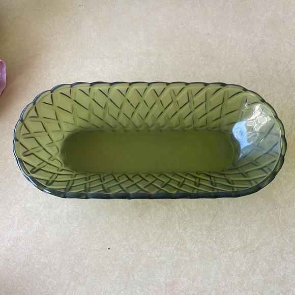 Vintage Green Lattice Glass Oblong Serving Dish - Picture 2 of 2